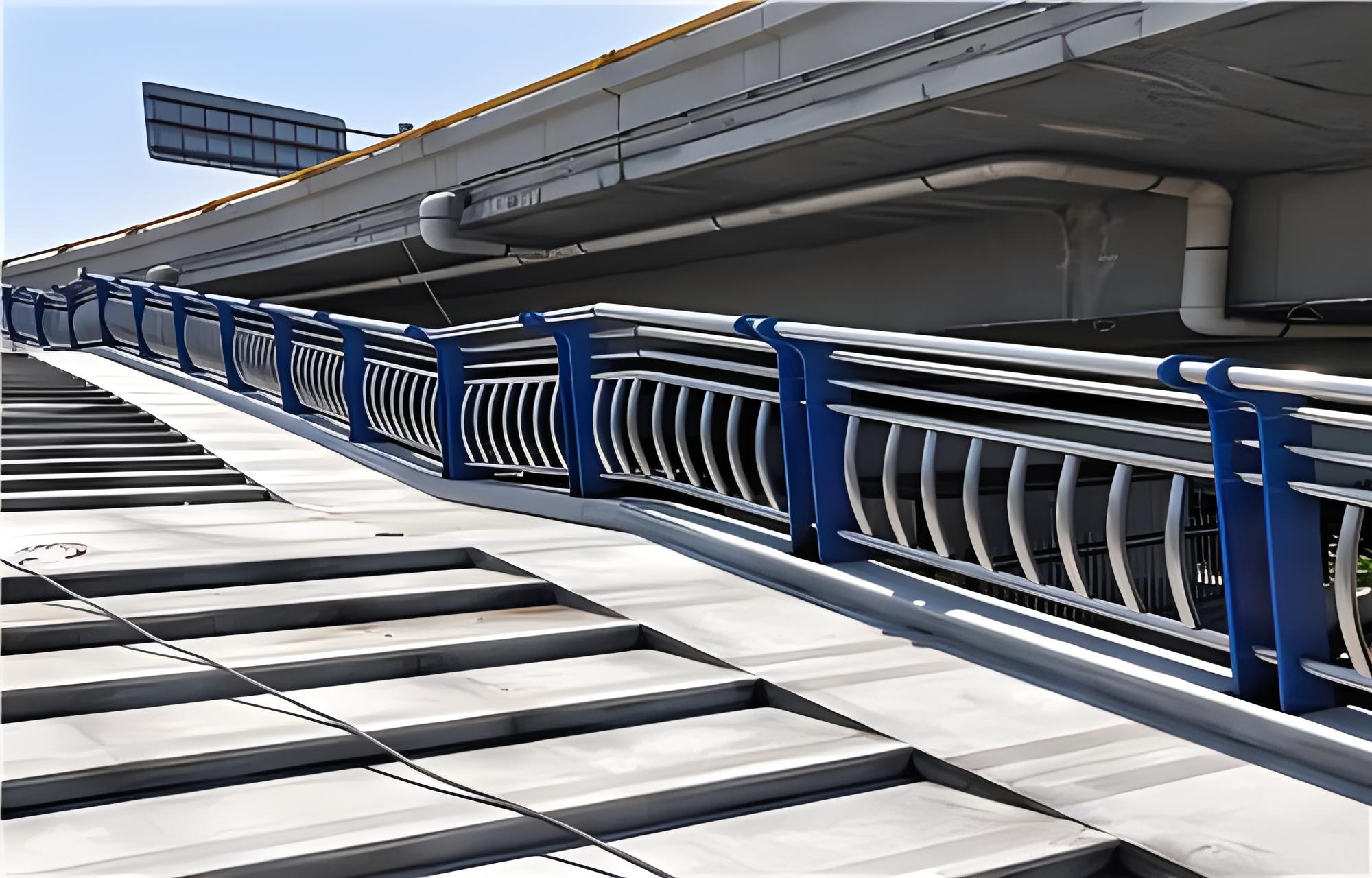 贵阳不锈钢桥梁护栏维护方案：确保安全，延长使用寿命